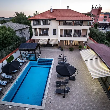 слънчевите къщи Villa *